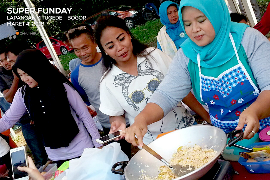 Lomba memasak di area Lapangan Situgede, Bogor